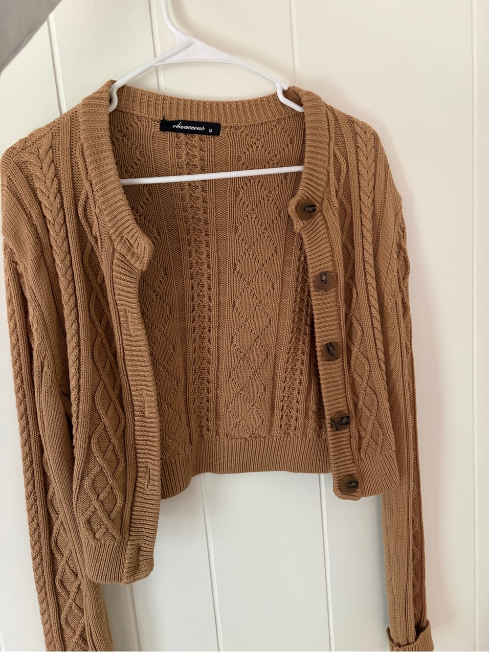 Avenue Cable-Knit Cropped Cardigan in Camel